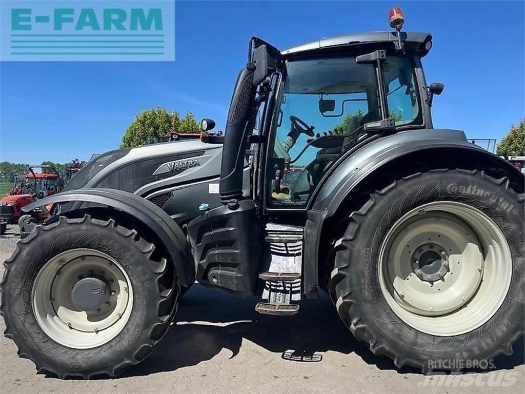 Valtra t174es Traktorok