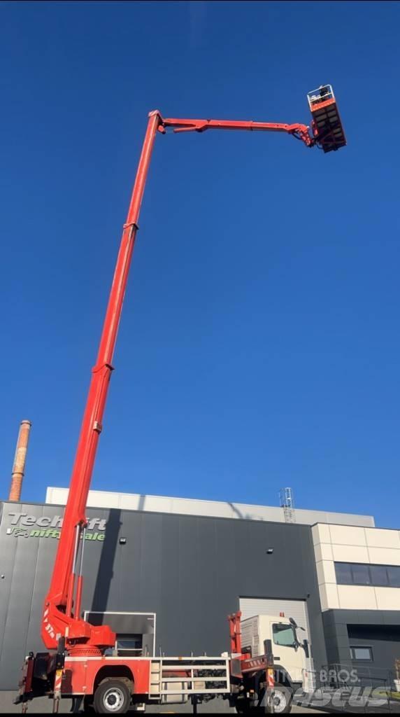 Bronto S37XDT Teherautóra szerelt emelők és állványok