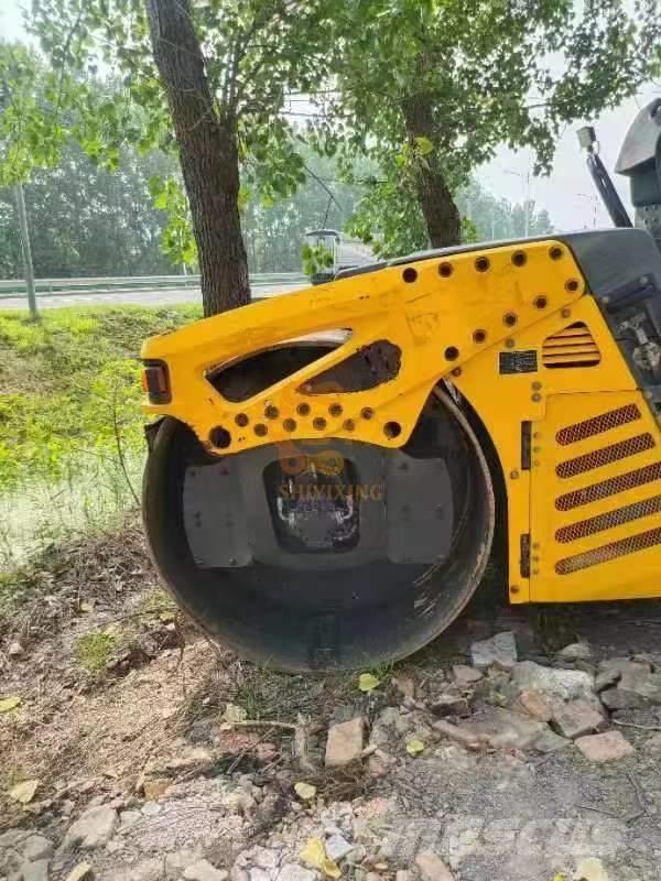 Sakai SW 770 ND Ikerdobos hengerek