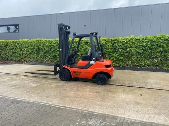 Linde H 30 D-03 Dízel targoncák