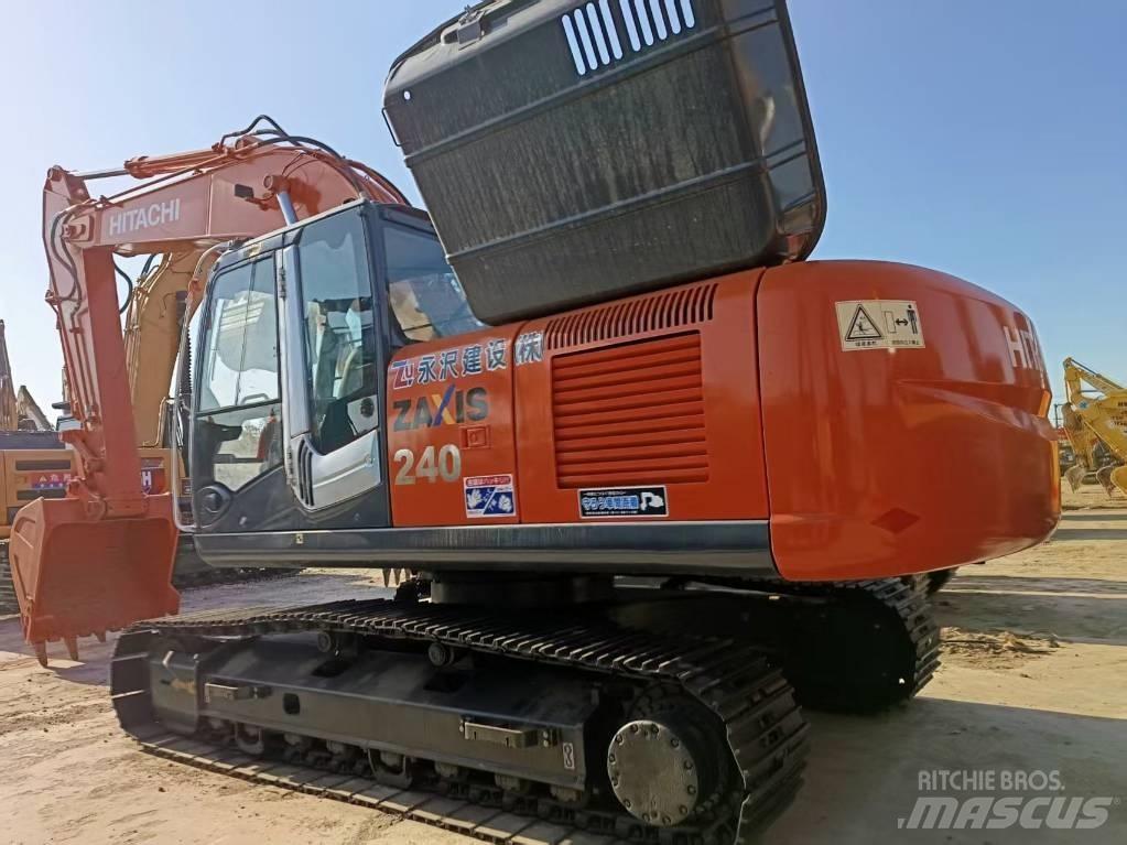 Hitachi ZX 240 Lánctalpas kotrók