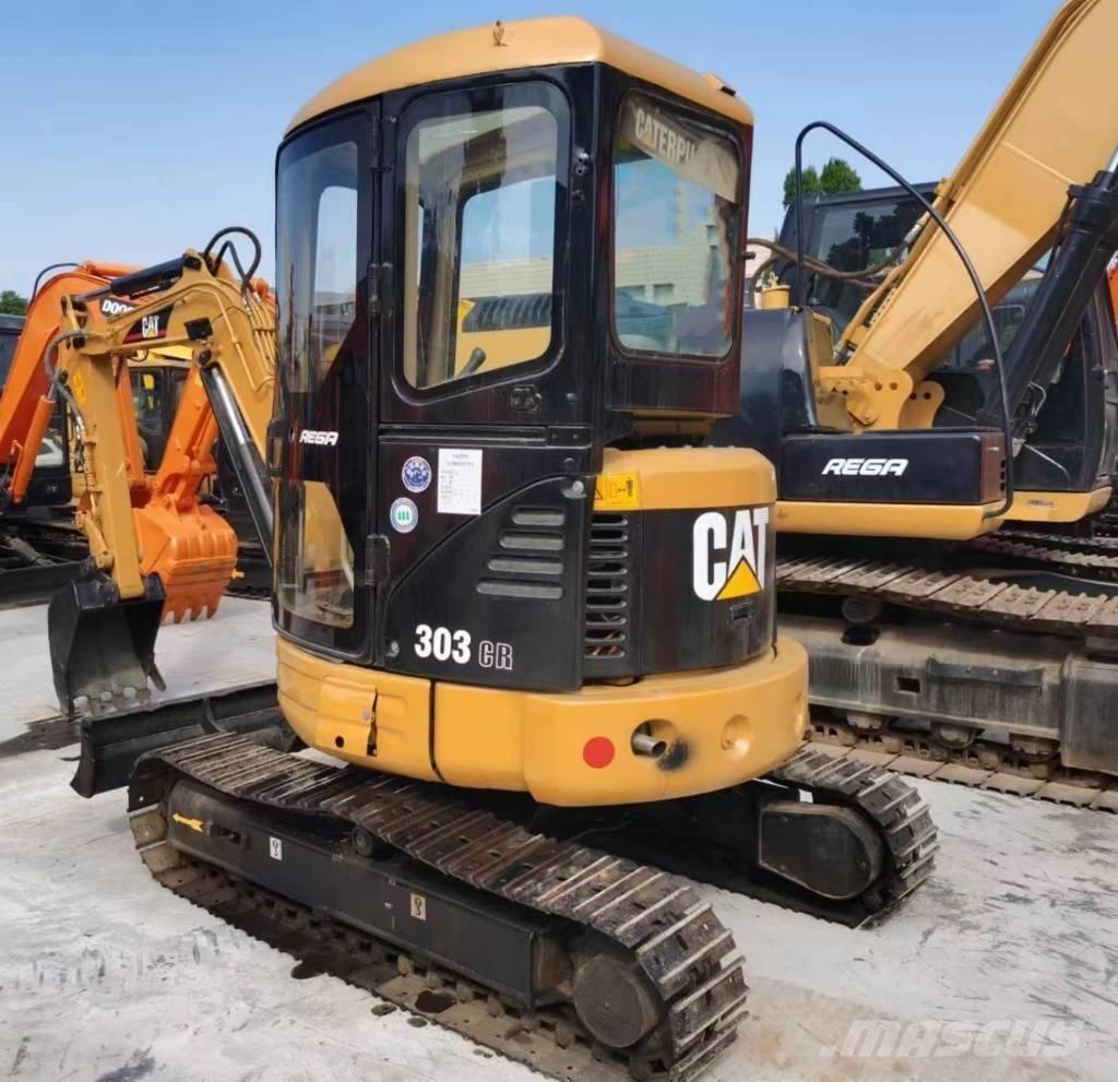 CAT 303 CR Mini kotrók < 7t