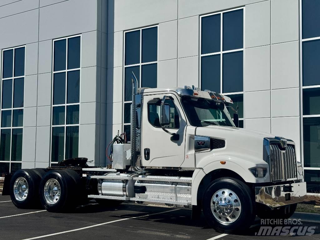 Western Star 49X Nyergesvontatók