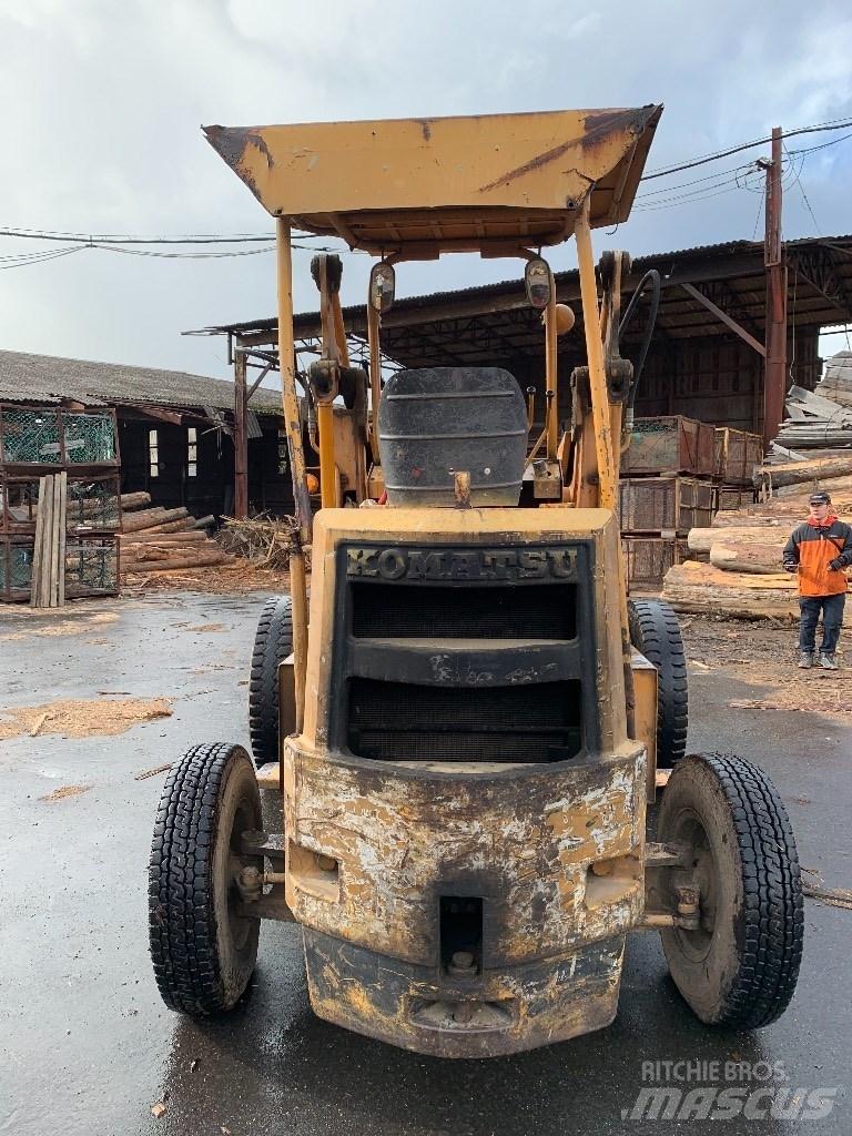 Komatsu SD25-1 Tolóoszlopos targonca