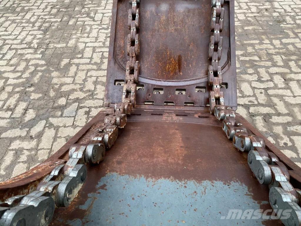 Liebherr GM020- 1 Markolók