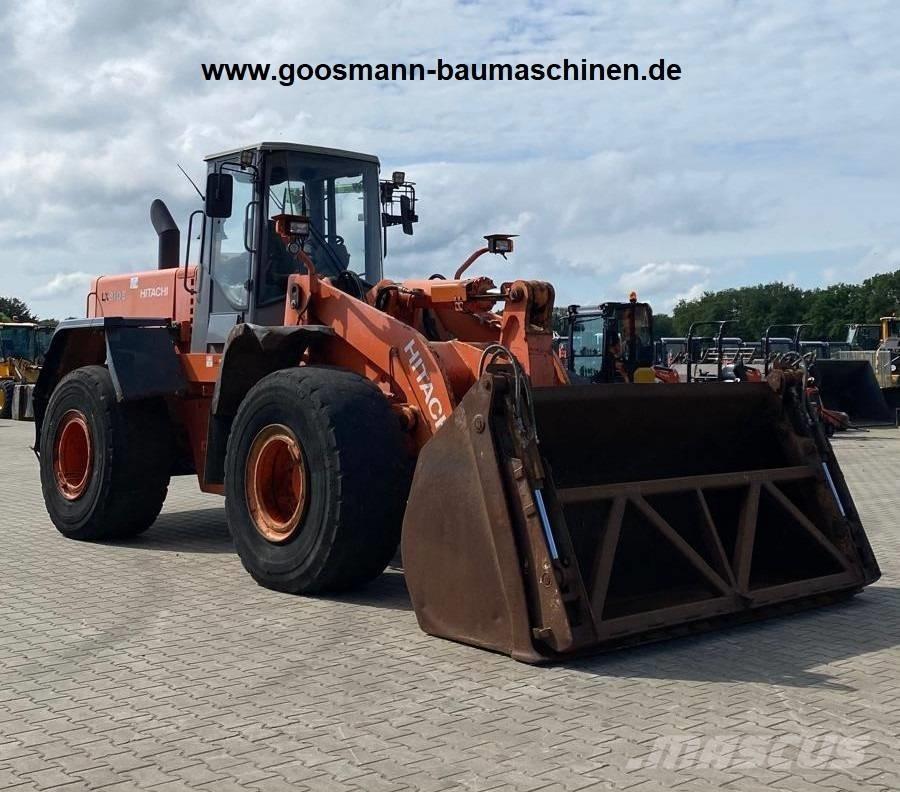 Hitachi LX 210 E Gumikerekes homlokrakodók