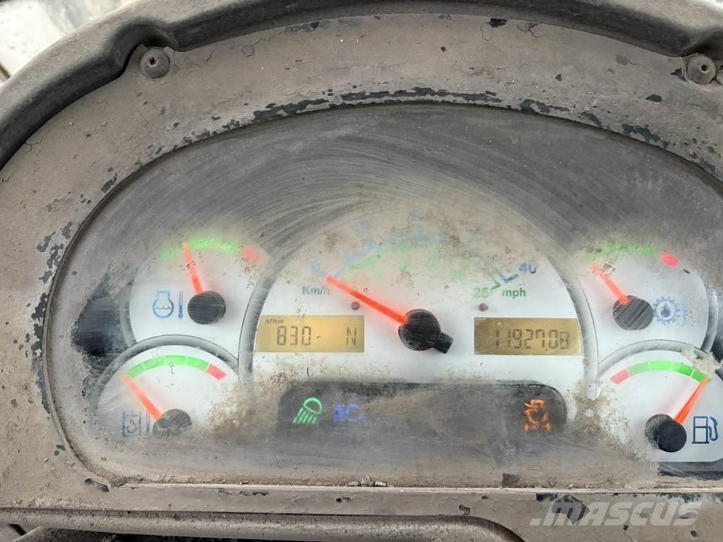 CAT 928 G Gumikerekes homlokrakodók