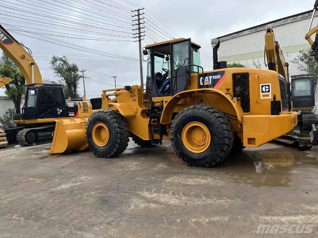 CAT 966 Gumikerekes homlokrakodók