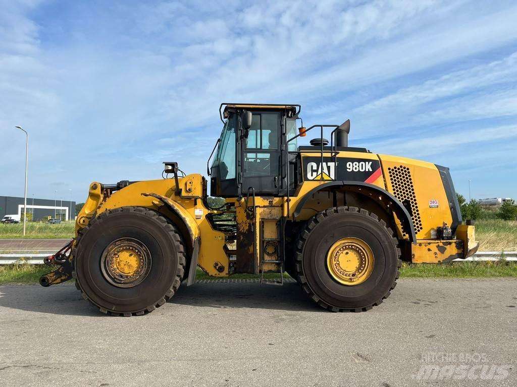 CAT 980K Gumikerekes homlokrakodók