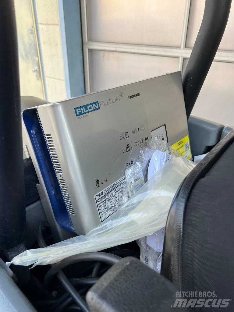Kärcher B250 R Kombinált súrológépek