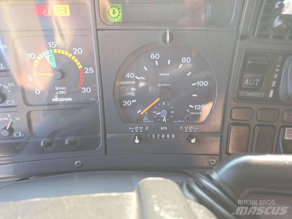 Scania P124LA4X2NA Nyergesvontatók