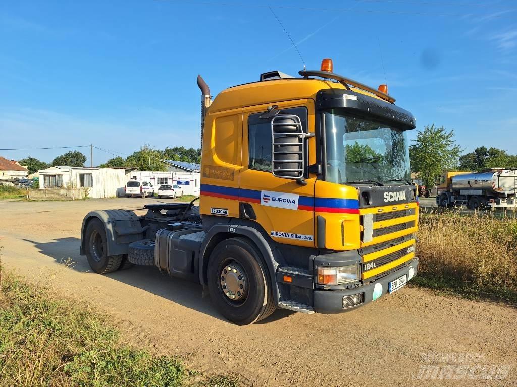 Scania P124LA4X2NA Nyergesvontatók