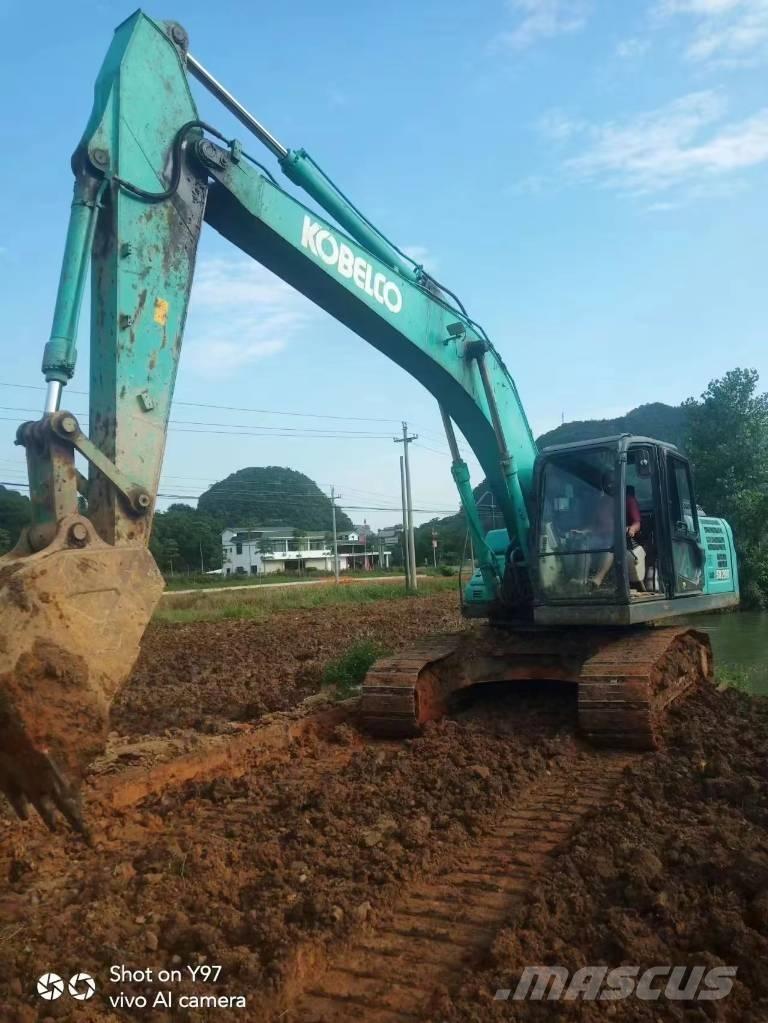 Kobelco SK 210 Lánctalpas kotrók