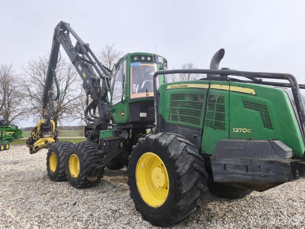 John Deere 1270G Betakarítók