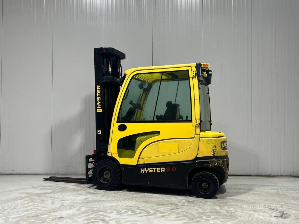 Hyster J3.0XN Elektromos targoncák