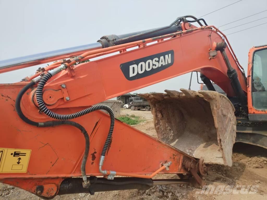 Doosan DX225LC-9C Lánctalpas kotrók