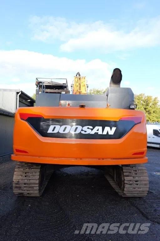 Doosan DX300LC Lánctalpas kotrók