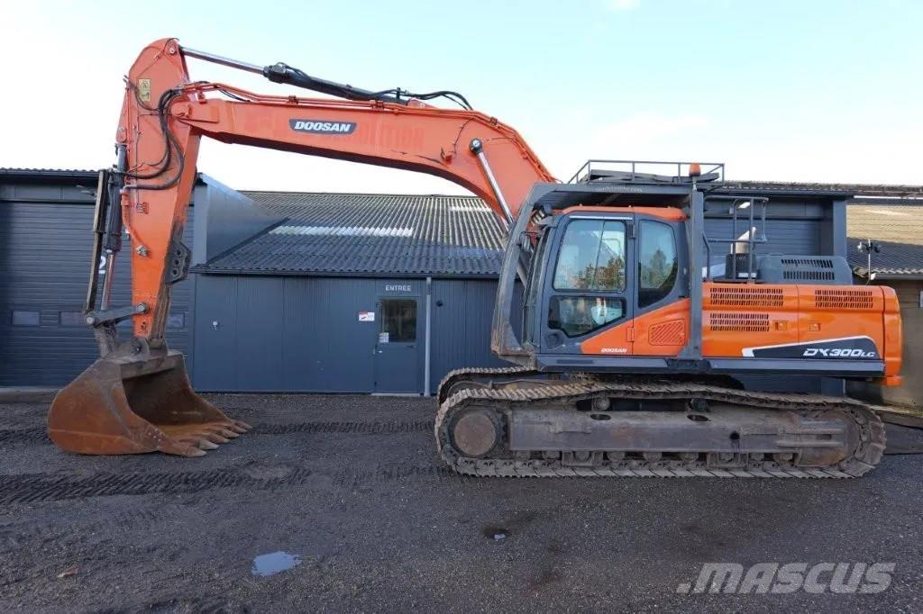 Doosan DX300LC Lánctalpas kotrók