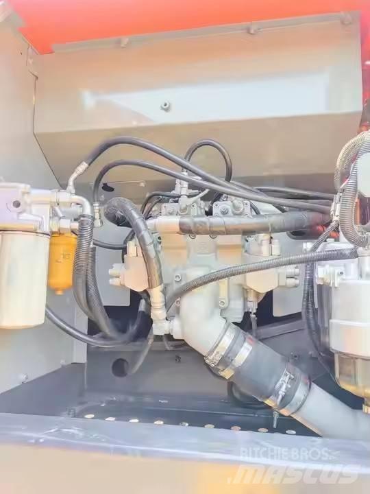 Hitachi ZX200 Lánctalpas kotrók