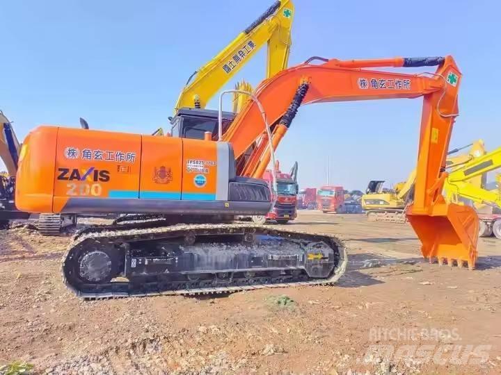 Hitachi ZX200 Lánctalpas kotrók