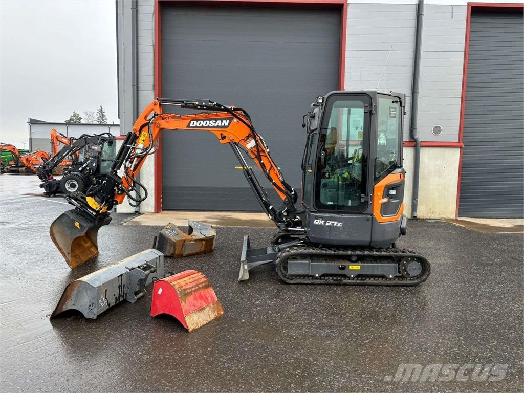 Doosan DX27Z-7 Mini kotrók < 7t