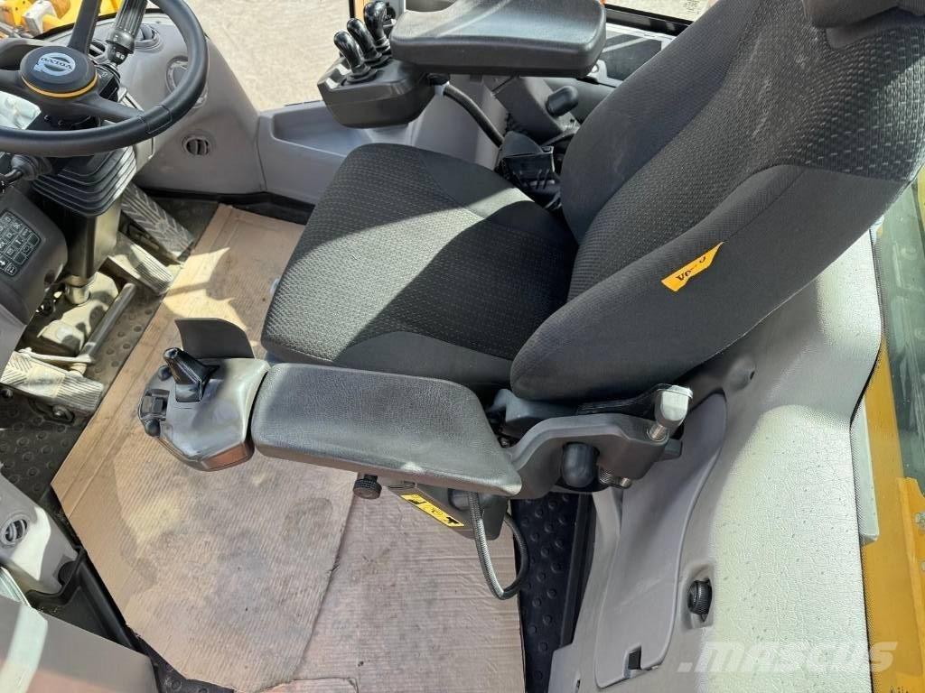 Volvo L 350 H Gumikerekes homlokrakodók