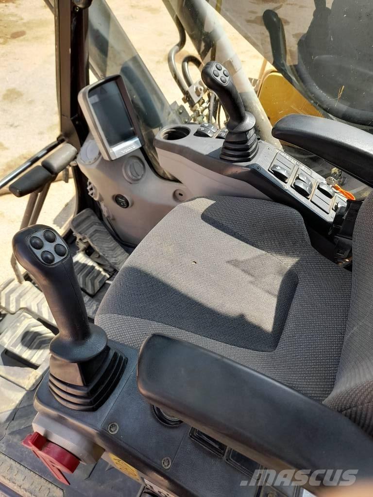 Volvo EC 250 D L Lánctalpas kotrók