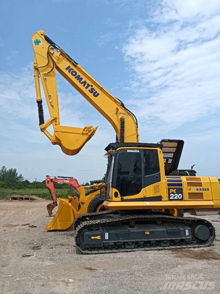 Komatsu PC 220-8 Lánctalpas kotrók