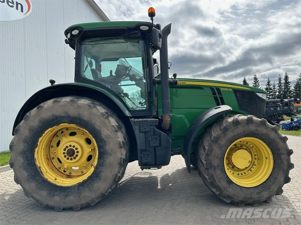 John Deere 7230R Traktorok