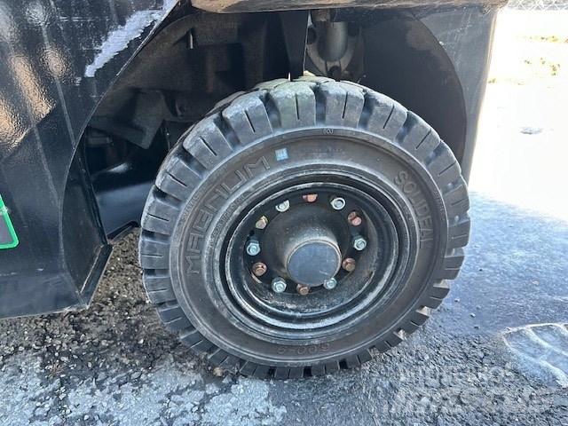 Mitsubishi FD25N3 Dízel targoncák