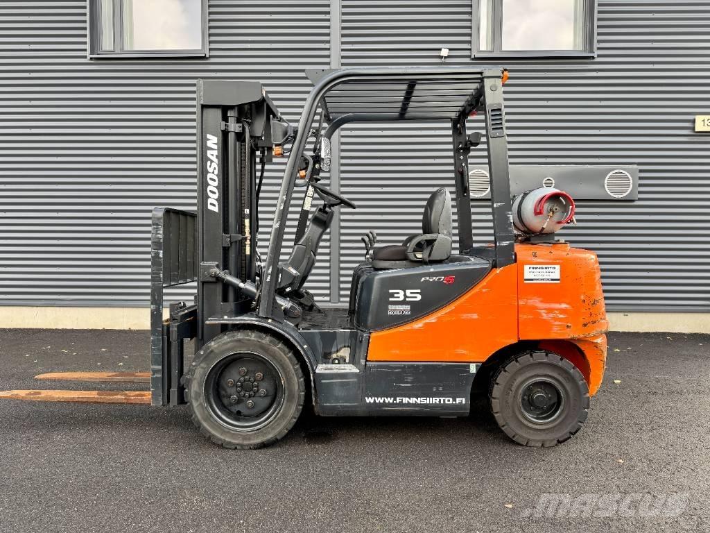 Doosan G 35 C-5 Gázüzemű targoncák
