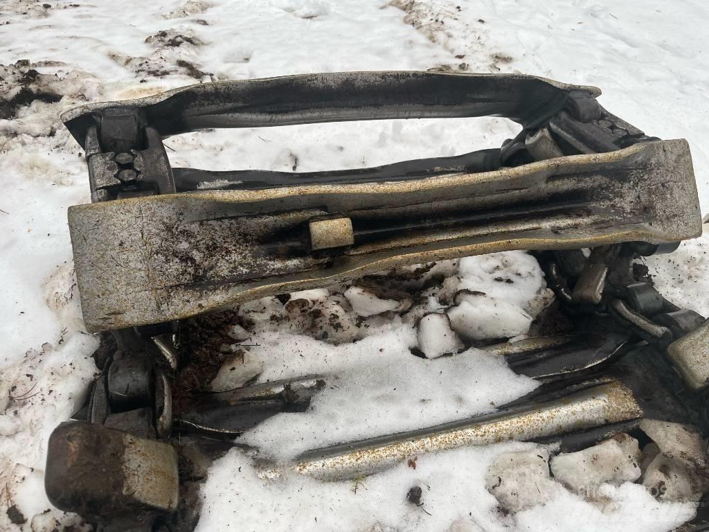 Rottne H11D Betakarítók