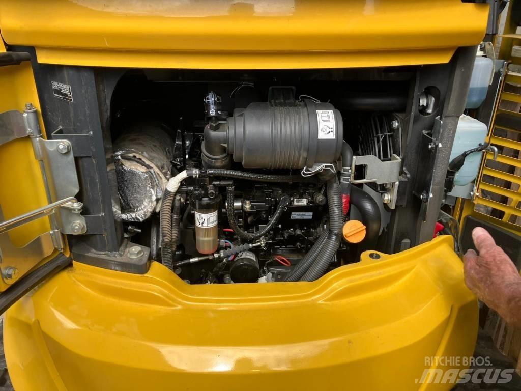 Komatsu PC 26 MR Mini kotrók < 7t