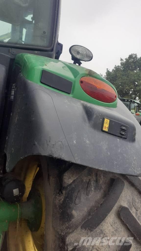 John Deere 6130 R Traktorok