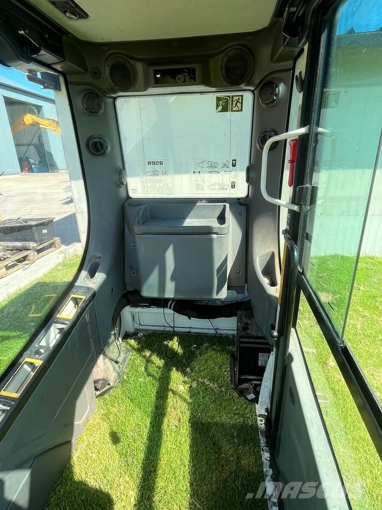 Liebherr 11407040 Vezetőfülke és belső tartozékok
