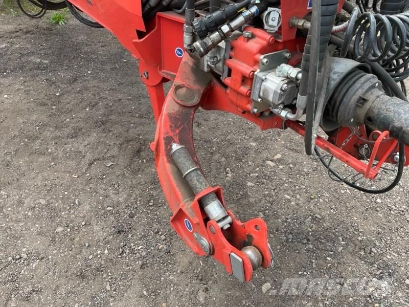 Kuhn GA13131 Rendkészítő Kombájnok