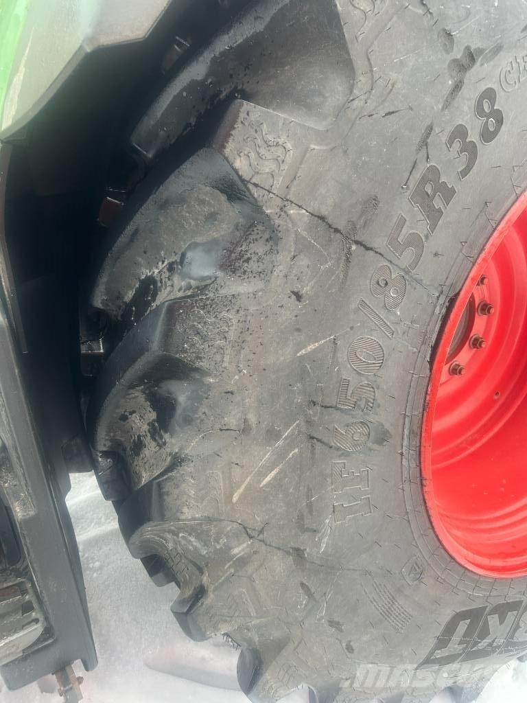 Fendt 824 Vario Traktorok