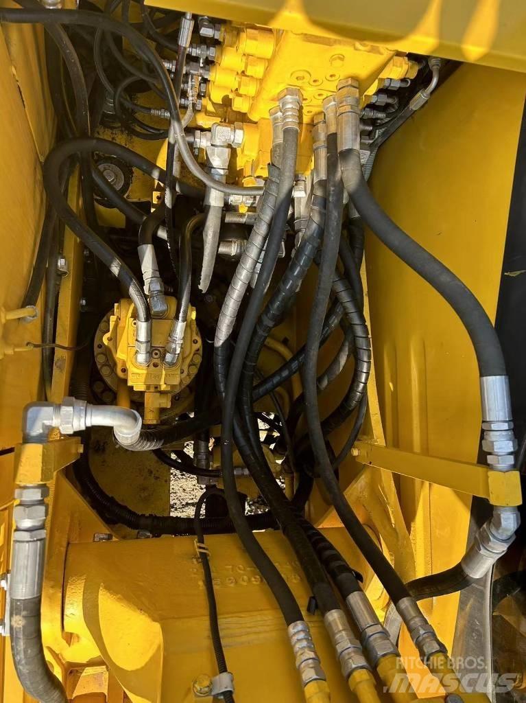 Komatsu PC 130 Közepes (midi) kotrók 7 t - 12 t