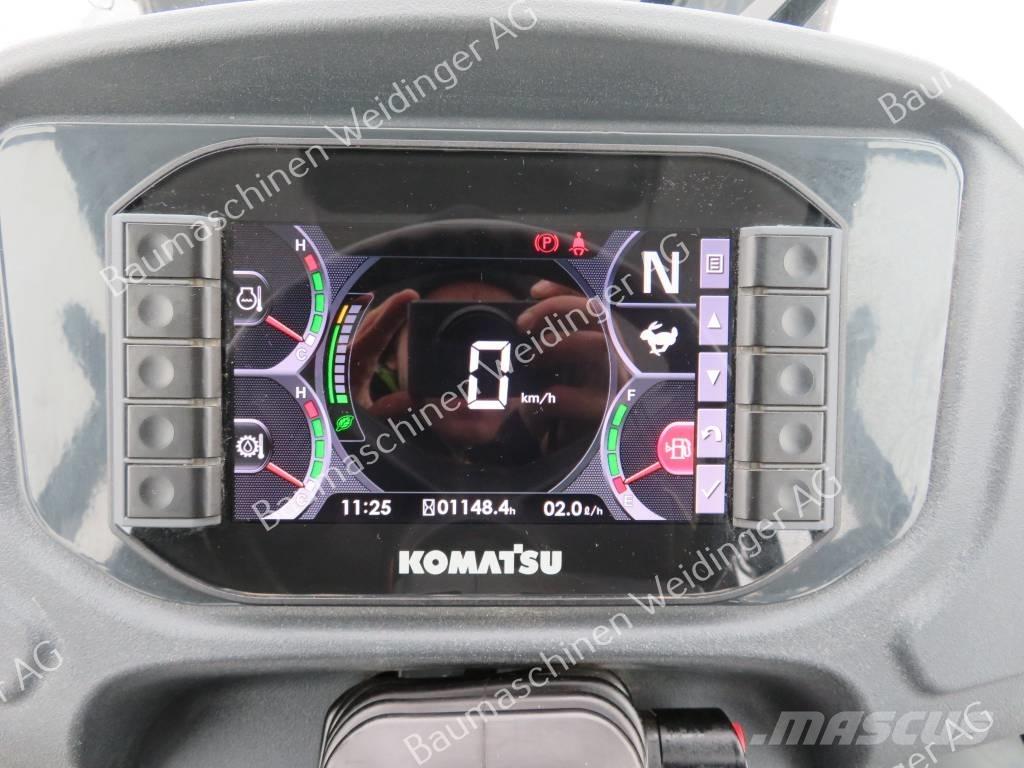 Komatsu WA 70 M-8 Gumikerekes homlokrakodók