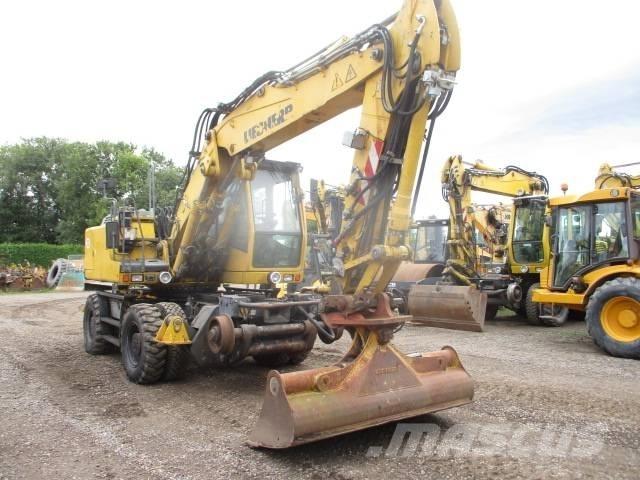 Liebherr A 900 C ZW Gumikerekes kotrók