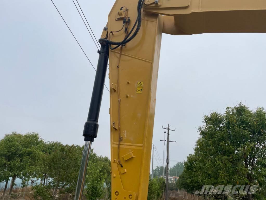 CAT 320 Lánctalpas kotrók