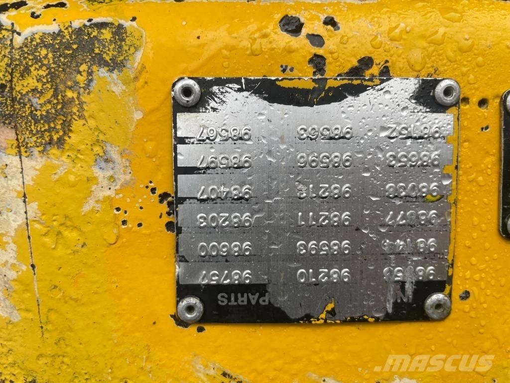 Volvo BM 4200 Gumikerekes homlokrakodók