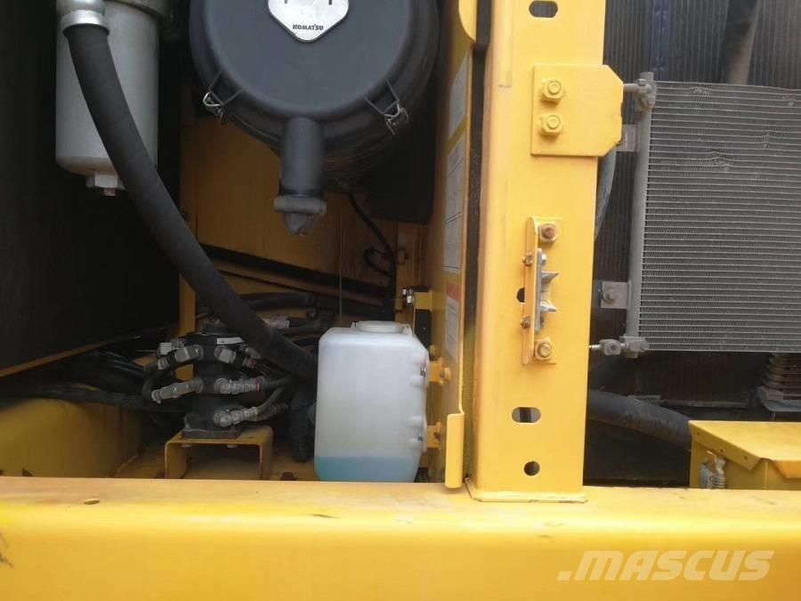 Komatsu pc200-8 Lánctalpas kotrók