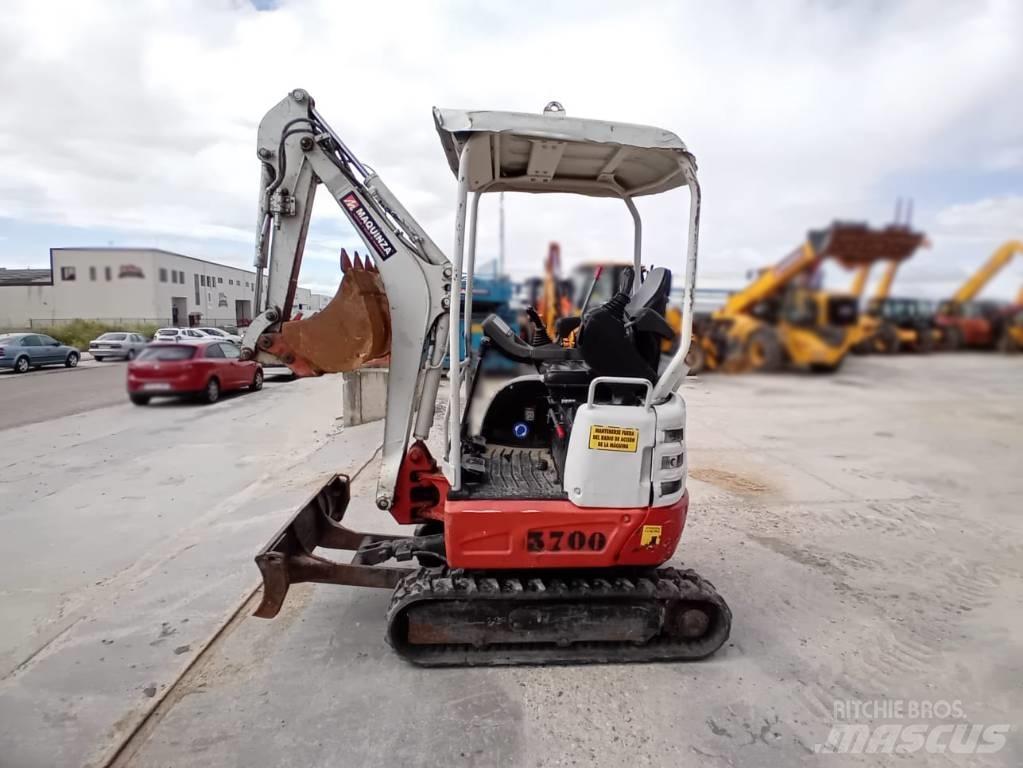 Takeuchi TB 215 R Mini kotrók < 7t