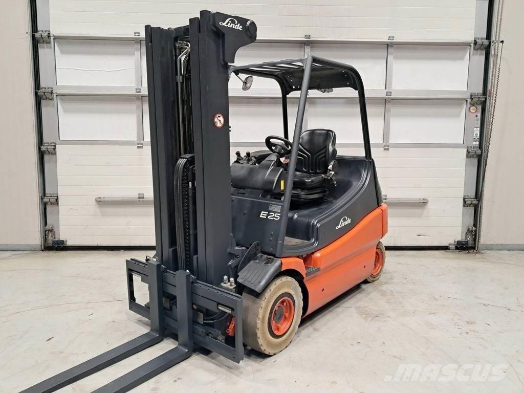 Linde E25/02 Elektromos targoncák
