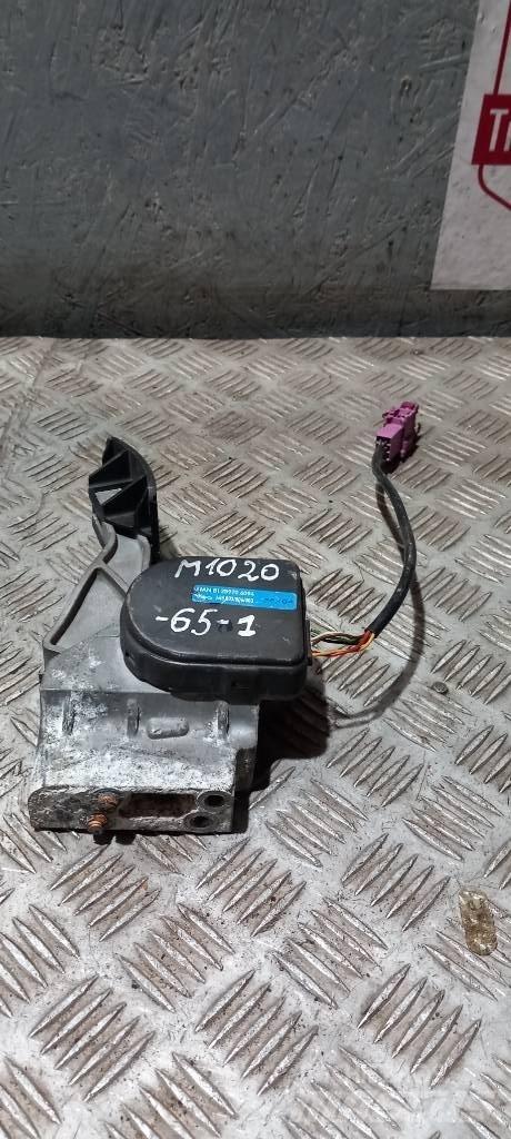 MAN TGA 81259706094 Vezetőfülke és belső tartozékok