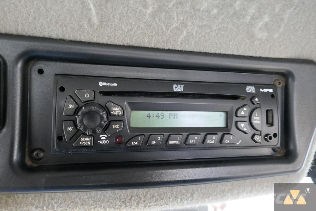 CAT 966K Gumikerekes homlokrakodók