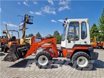Kubota R 520 N Gumikerekes homlokrakodók