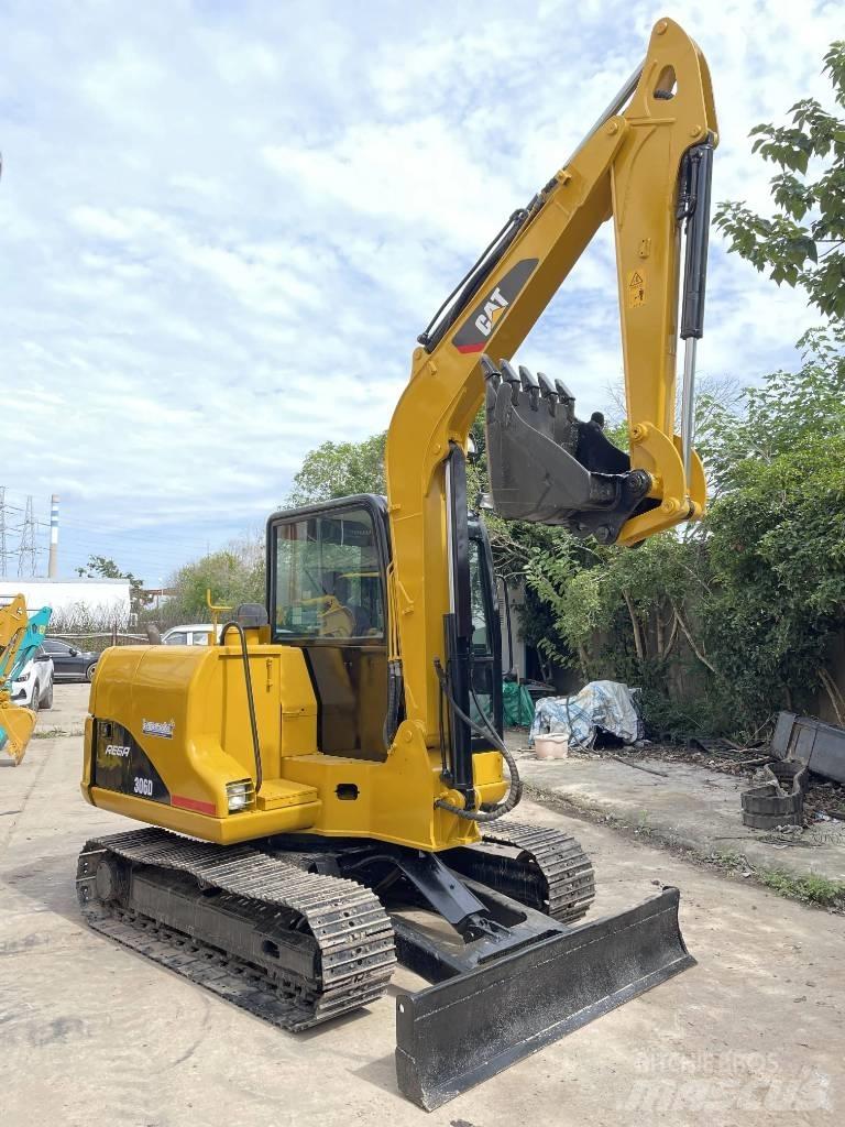 CAT 306 D Mini kotrók < 7t