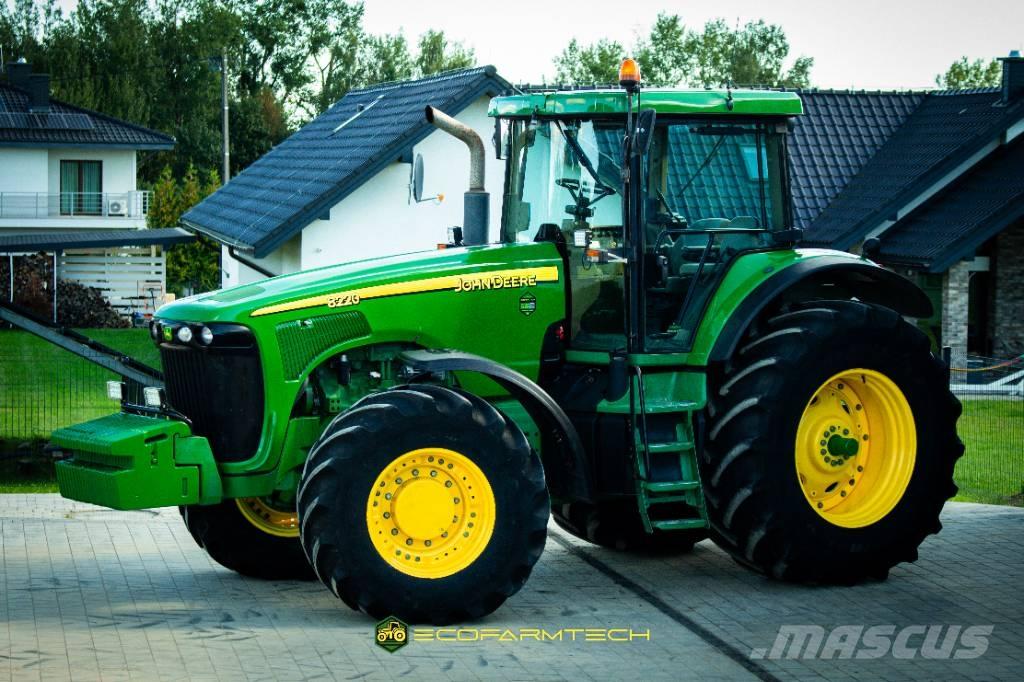 John Deere 8220 Traktorok